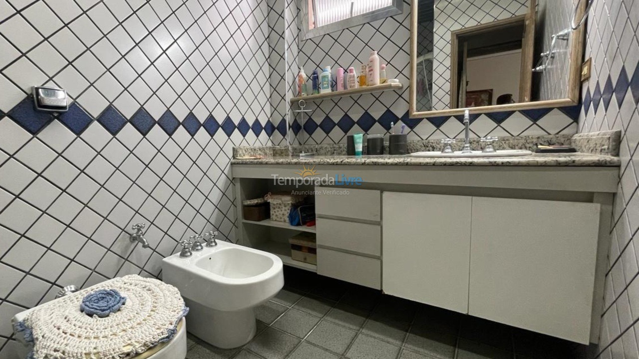 Apartamento para aluguel de temporada em Guarujá (Pitangueiras)