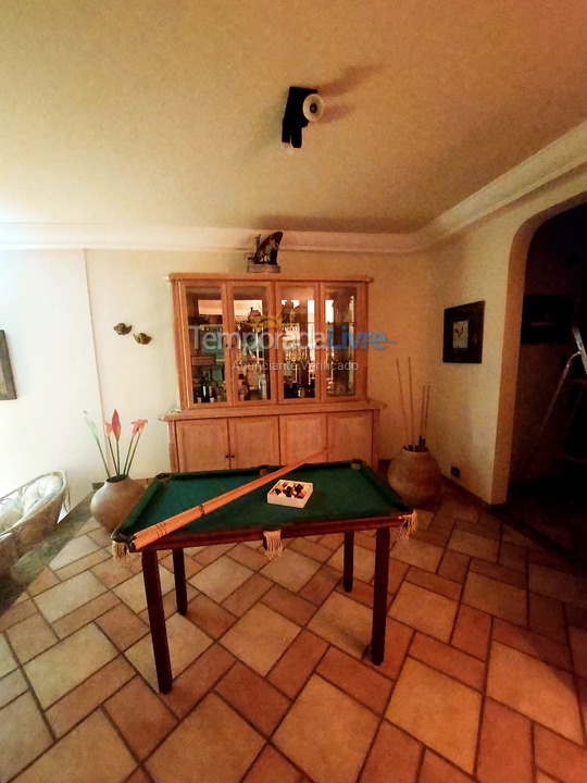 Apartamento para aluguel de temporada em Guarujá (Pitangueiras)