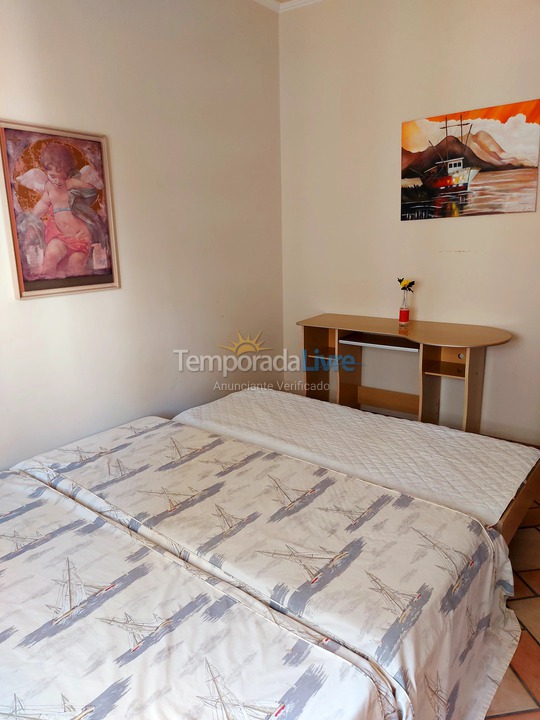 Apartamento para aluguel de temporada em Guarujá (Pitangueiras)