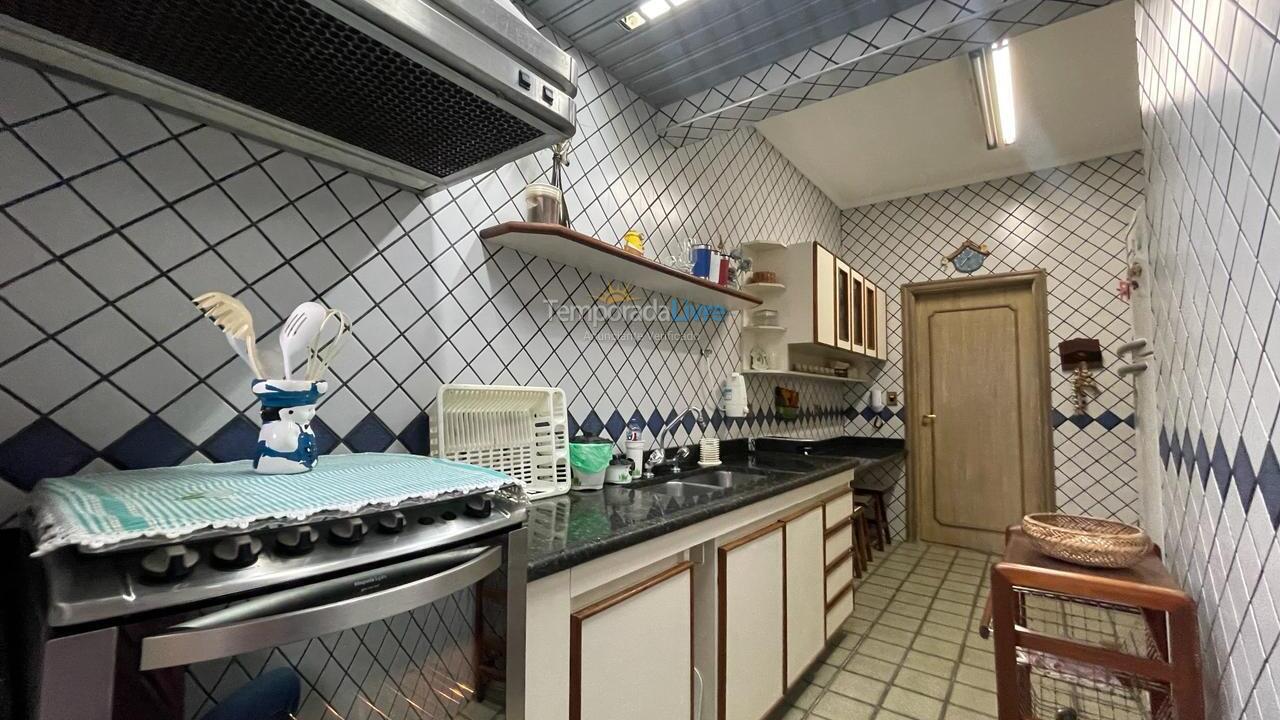 Apartamento para aluguel de temporada em Guarujá (Pitangueiras)