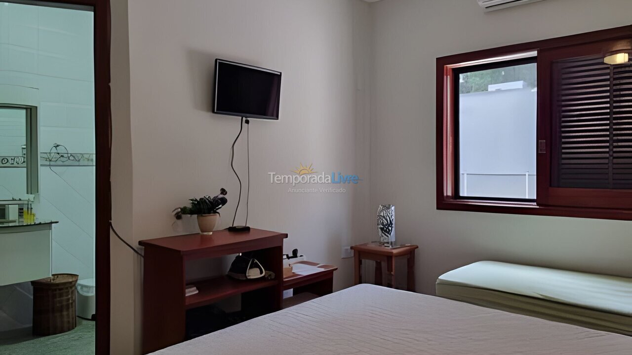 Chácara / sítio para aluguel de temporada em Bertioga (Riviera de São Lourenço)