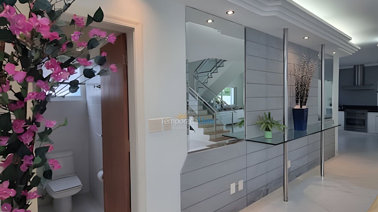 Chácara / sítio para aluguel de temporada em Bertioga (Riviera de São Lourenço)