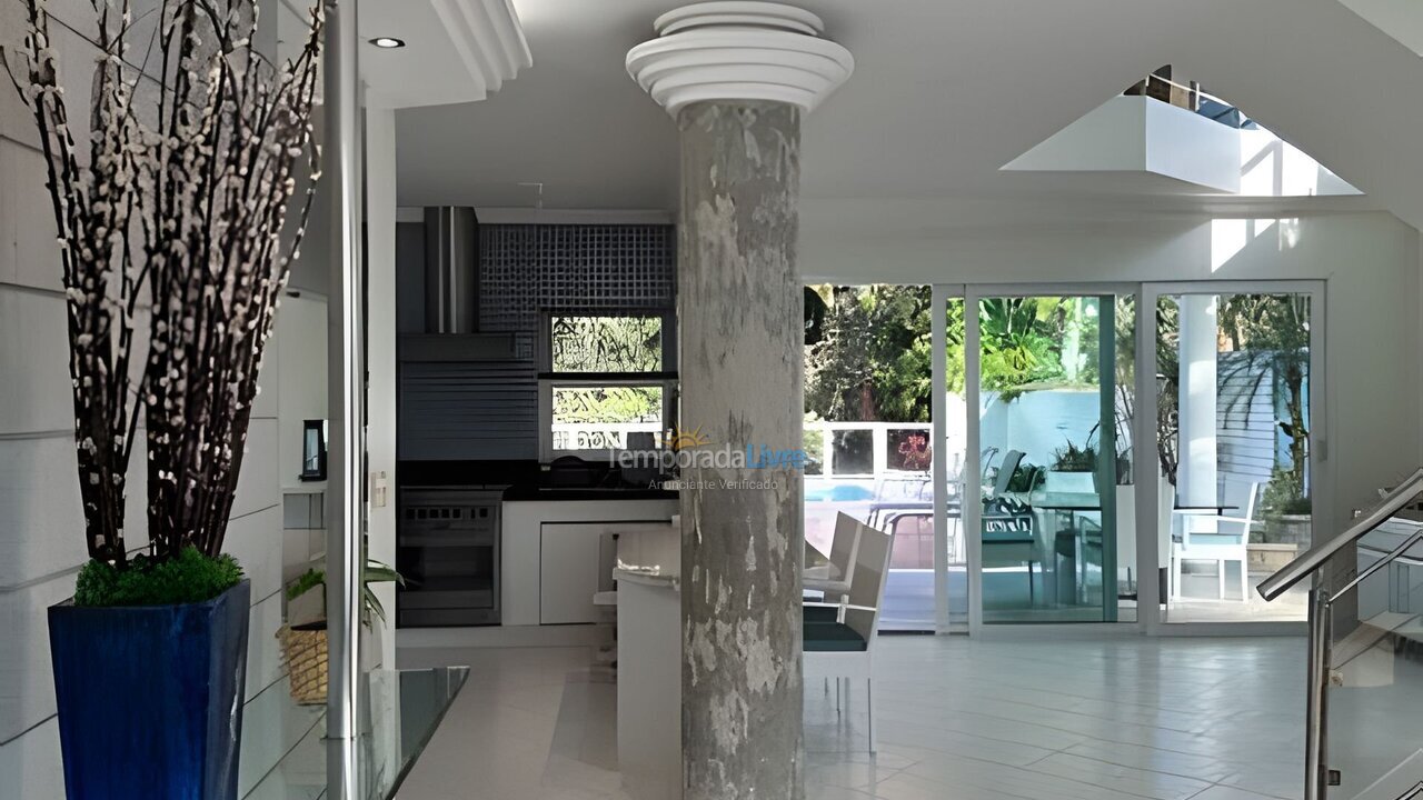 Chácara / sítio para aluguel de temporada em Bertioga (Riviera de São Lourenço)