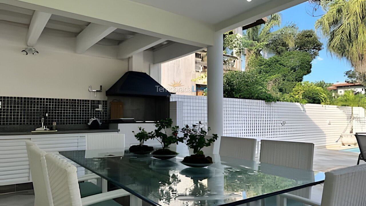 Chácara / sítio para aluguel de temporada em Bertioga (Riviera de São Lourenço)