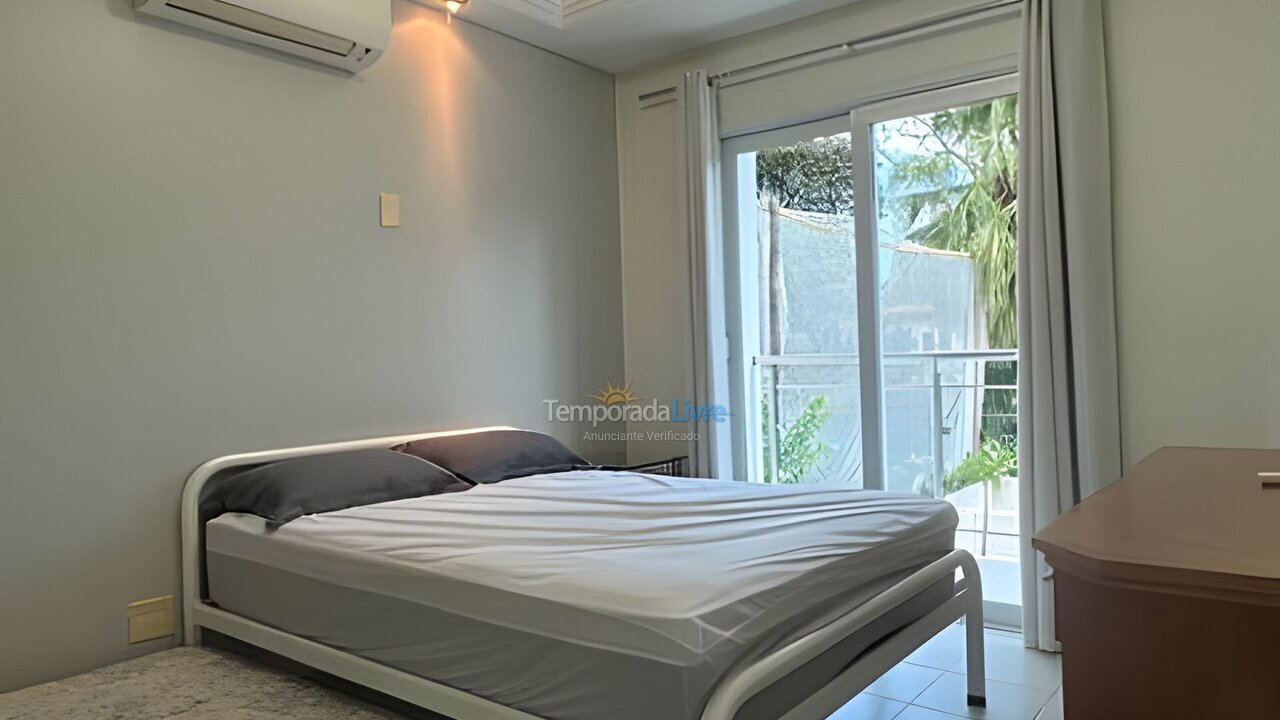 Chácara / sítio para aluguel de temporada em Bertioga (Riviera de São Lourenço)