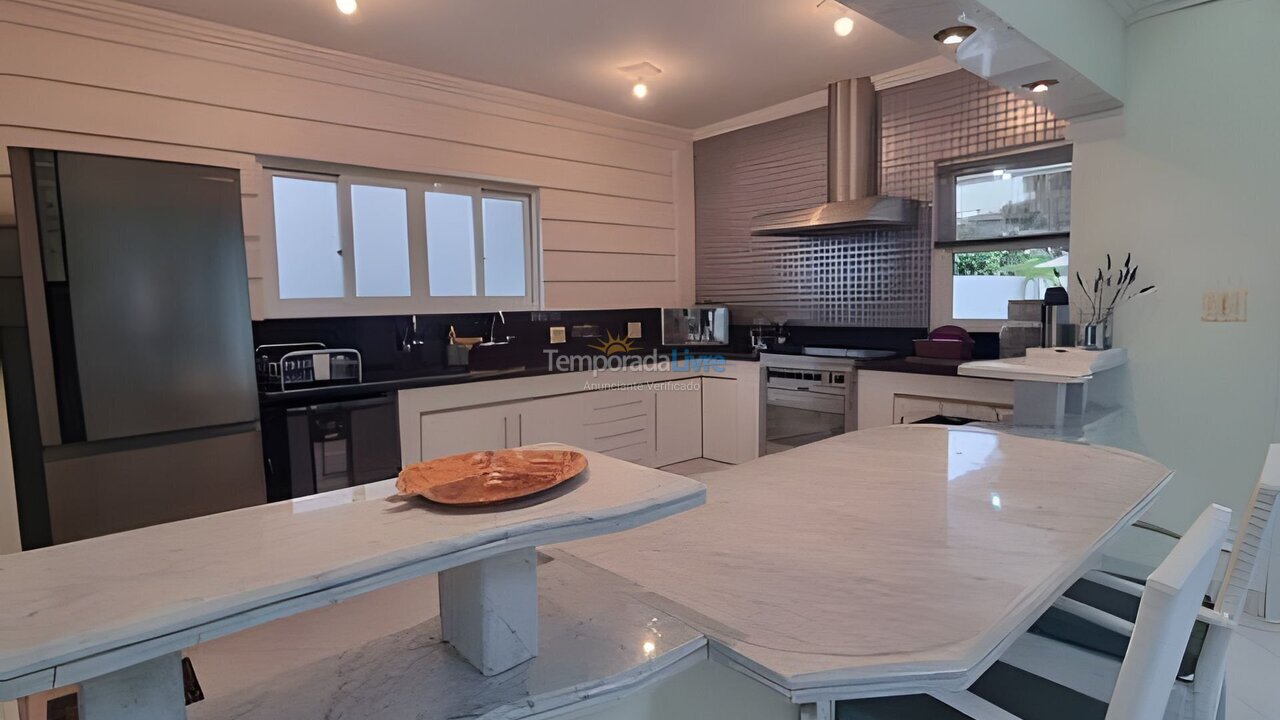 Chácara / sítio para aluguel de temporada em Bertioga (Riviera de São Lourenço)