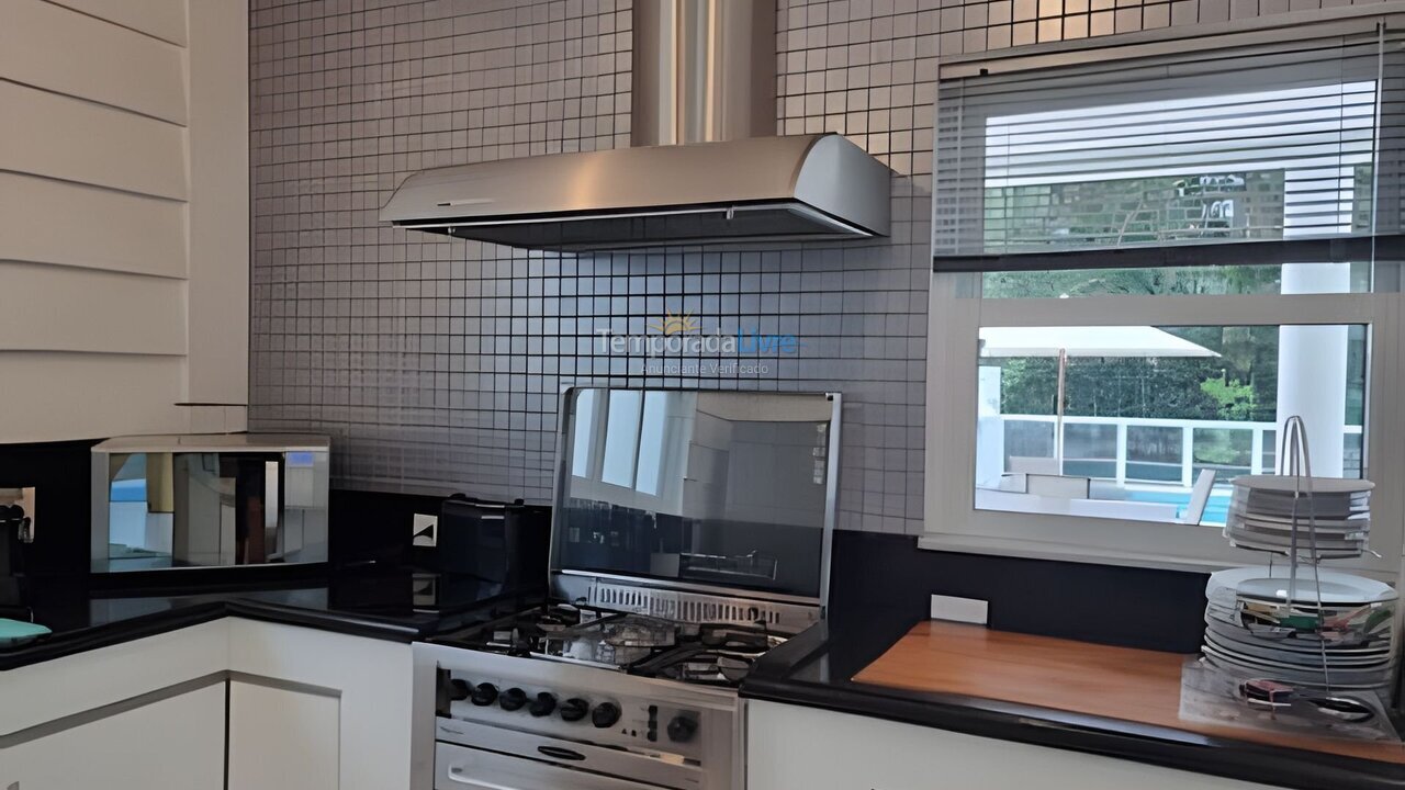 Chácara / sítio para aluguel de temporada em Bertioga (Riviera de São Lourenço)