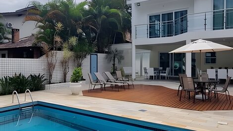 Tranquila e Espaçosa Casa na Riviera | 4 Suítes