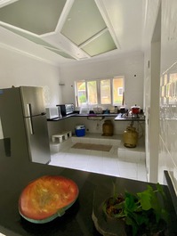 Beautiful house for Season Bertioga With Pool 15 minutes from the Beach