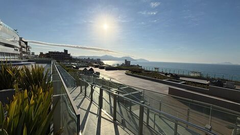 Apartment in a high-end condominium in a home club 50m from the beach