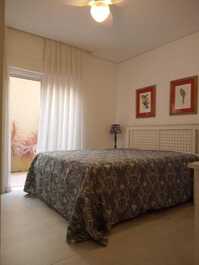 4 dormitorios, piscina, primera línea de mar, justo en la arena, vista al mar.