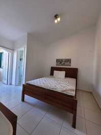 Condominium, 4 suites, shared pool, 3 spaces, 10 people, 200 m from the beach.