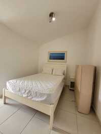 Condominium, 4 suites, shared pool, 3 spaces, 10 people, 200 m from the beach.