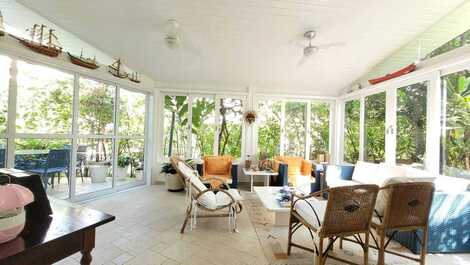 Condominium, 4 suites, shared pool, 3 spaces, 10 people, 200 m from the beach.