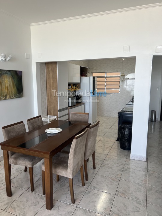 Apartamento para aluguel de temporada em Santos (Embare)