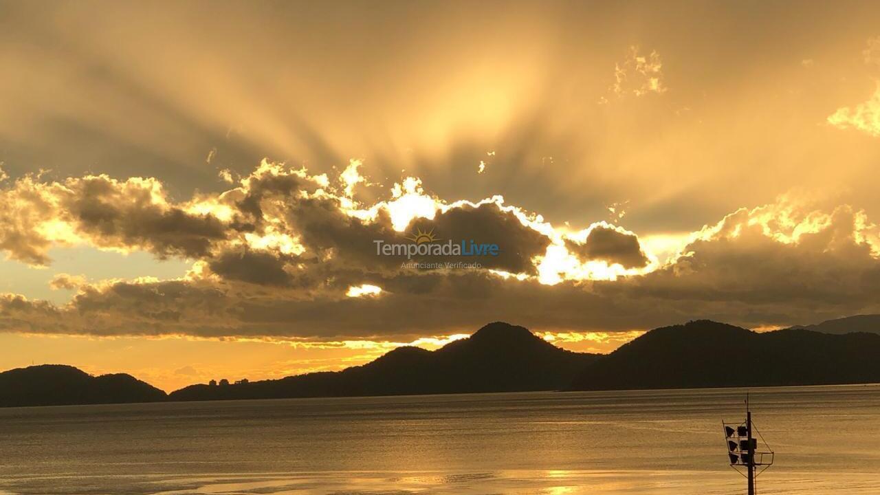 Apartamento para aluguel de temporada em Santos (Embare)