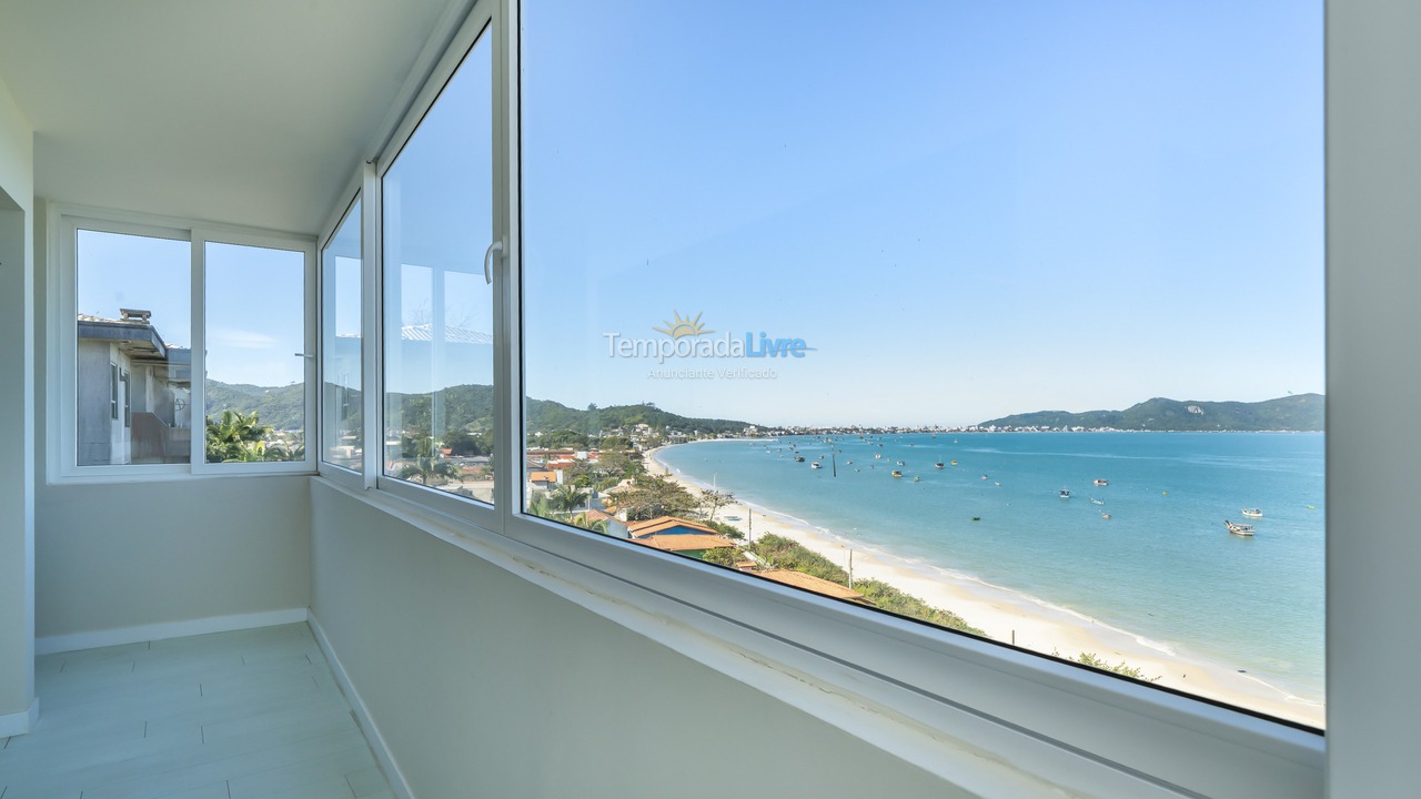 House for vacation rental in Bombinhas (Praia de Zimbros)