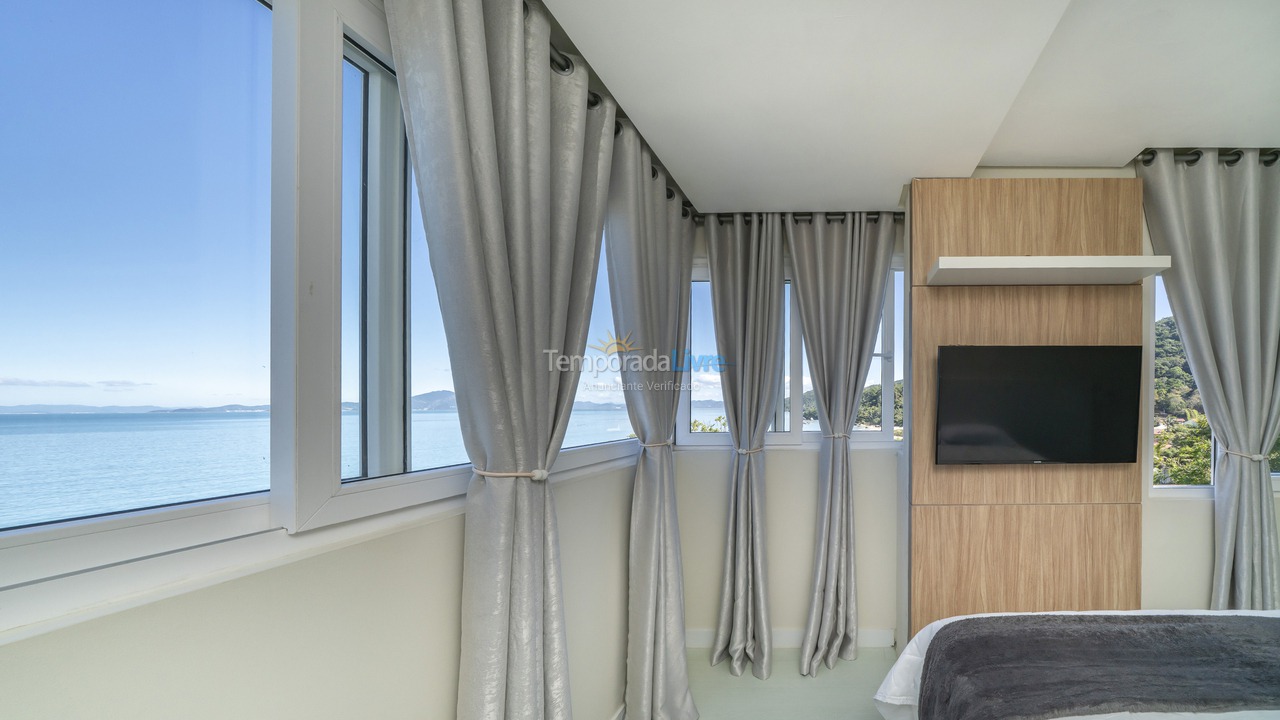 House for vacation rental in Bombinhas (Praia de Zimbros)