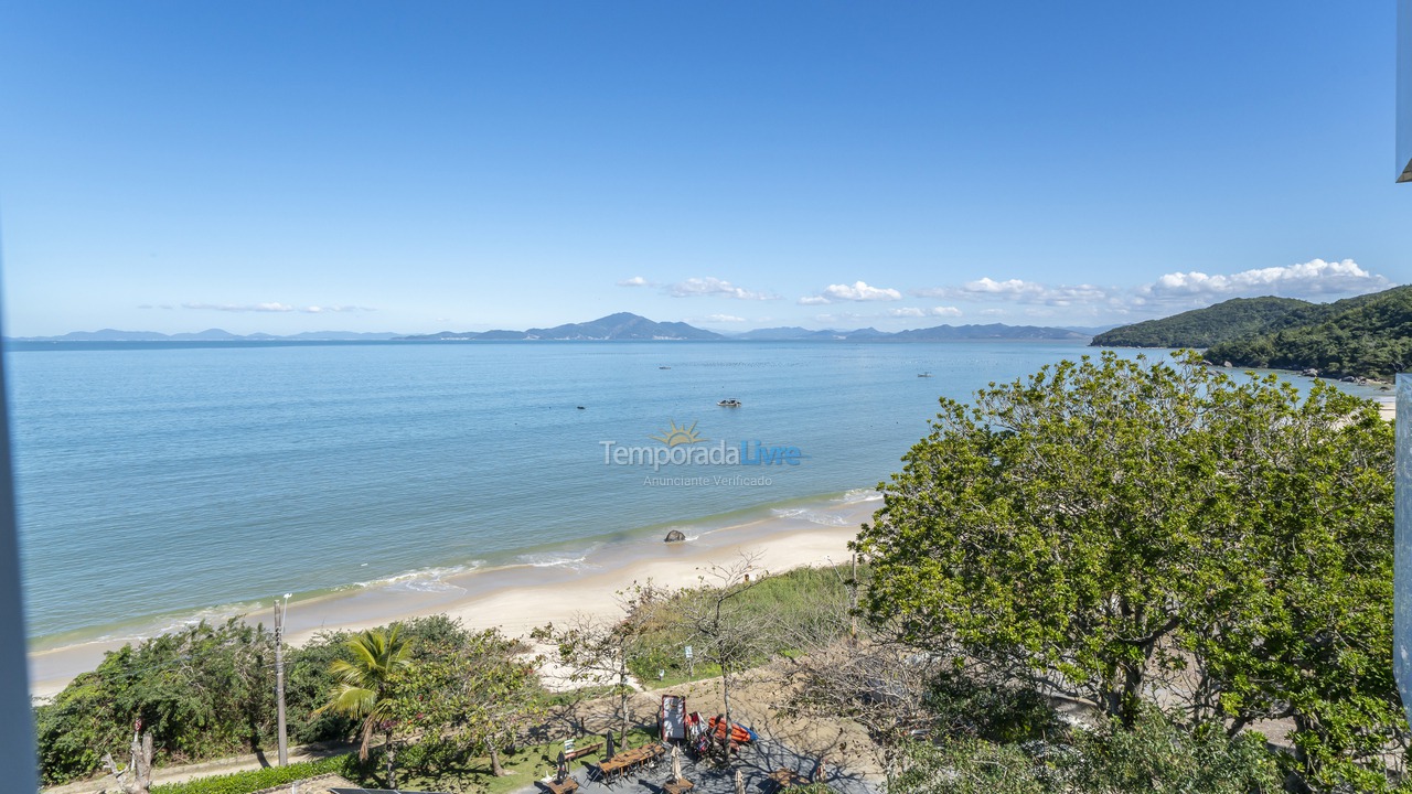 House for vacation rental in Bombinhas (Praia de Zimbros)