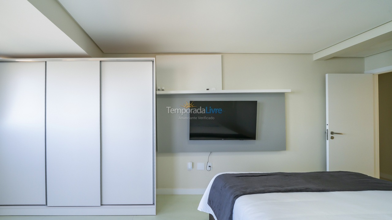 House for vacation rental in Bombinhas (Praia de Zimbros)