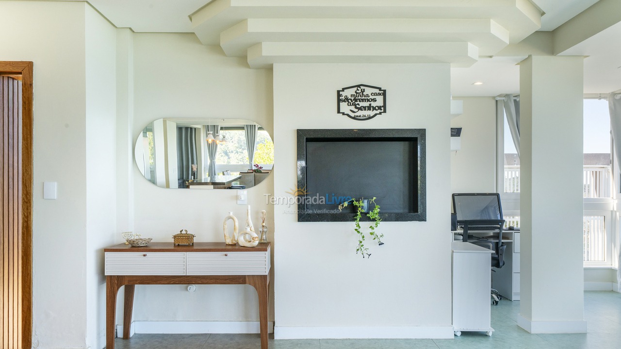 House for vacation rental in Bombinhas (Praia de Zimbros)