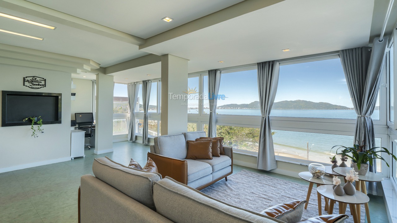 House for vacation rental in Bombinhas (Praia de Zimbros)