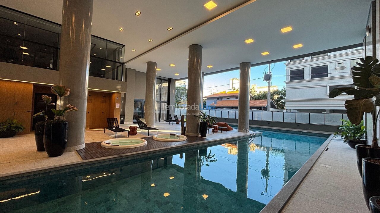 Apartamento para aluguel de temporada em Bombinhas (Canto Grande)