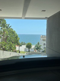 Vista do mar,descendo a rampa de acesso a rua 