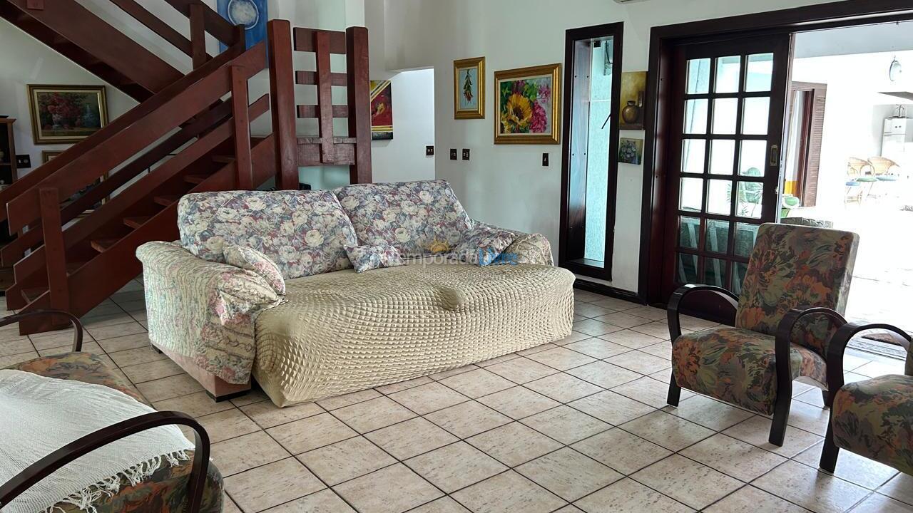Casa para aluguel de temporada em Guarujá (Praia do Pernambuco)