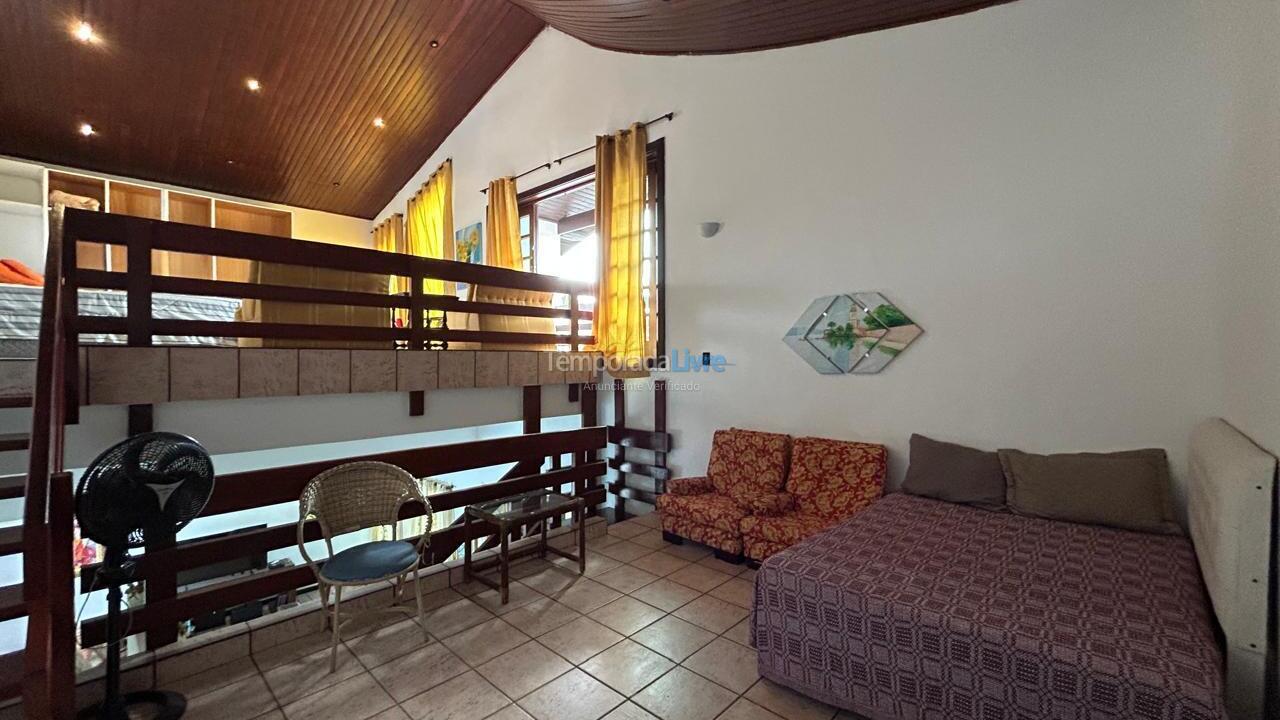 Casa para aluguel de temporada em Guarujá (Praia do Pernambuco)