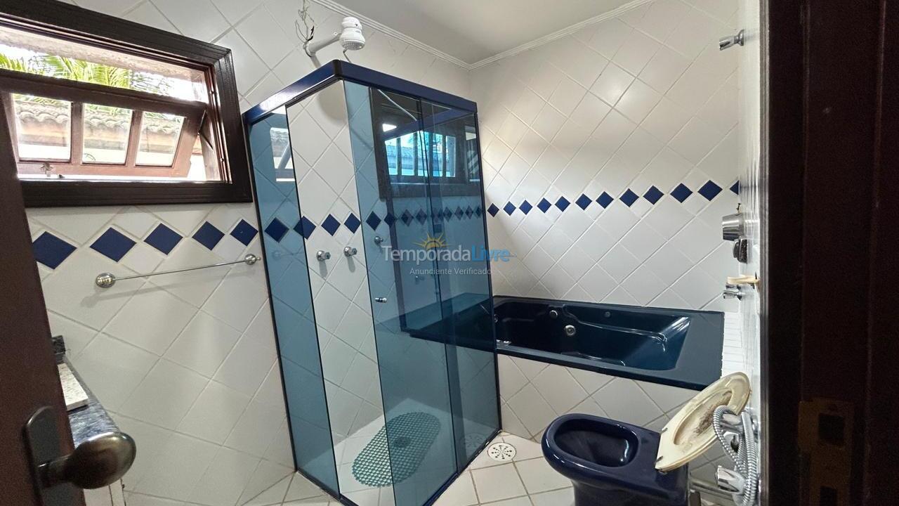 Casa para aluguel de temporada em Guarujá (Praia do Pernambuco)
