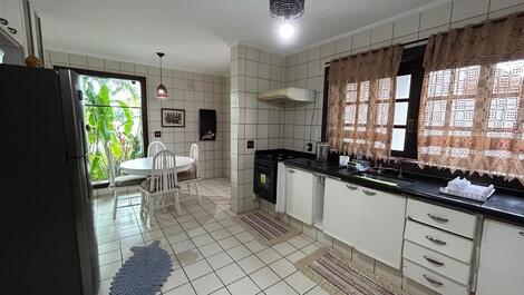 Magnifica Casa,.Cond. Jd. Acapulco