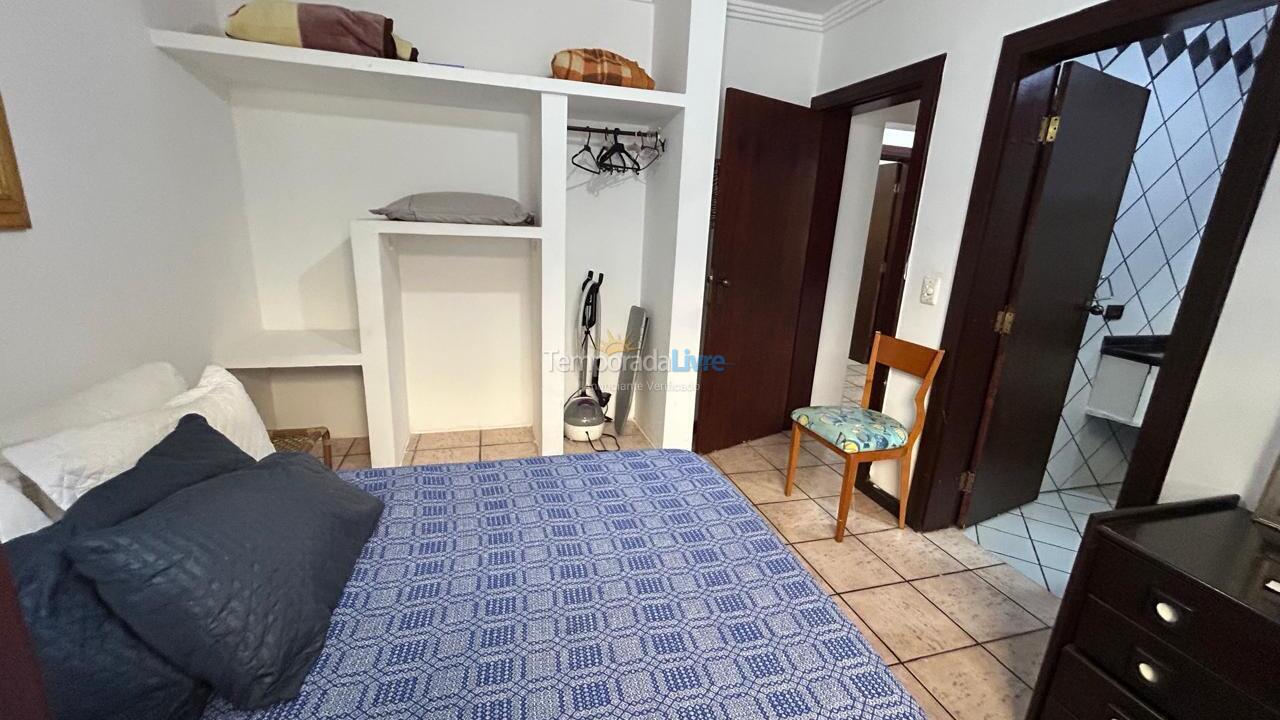 Casa para aluguel de temporada em Guarujá (Praia do Pernambuco)