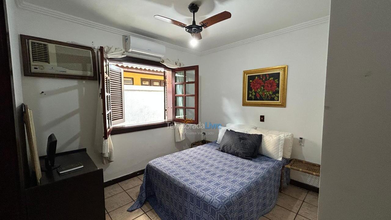 Casa para aluguel de temporada em Guarujá (Praia do Pernambuco)