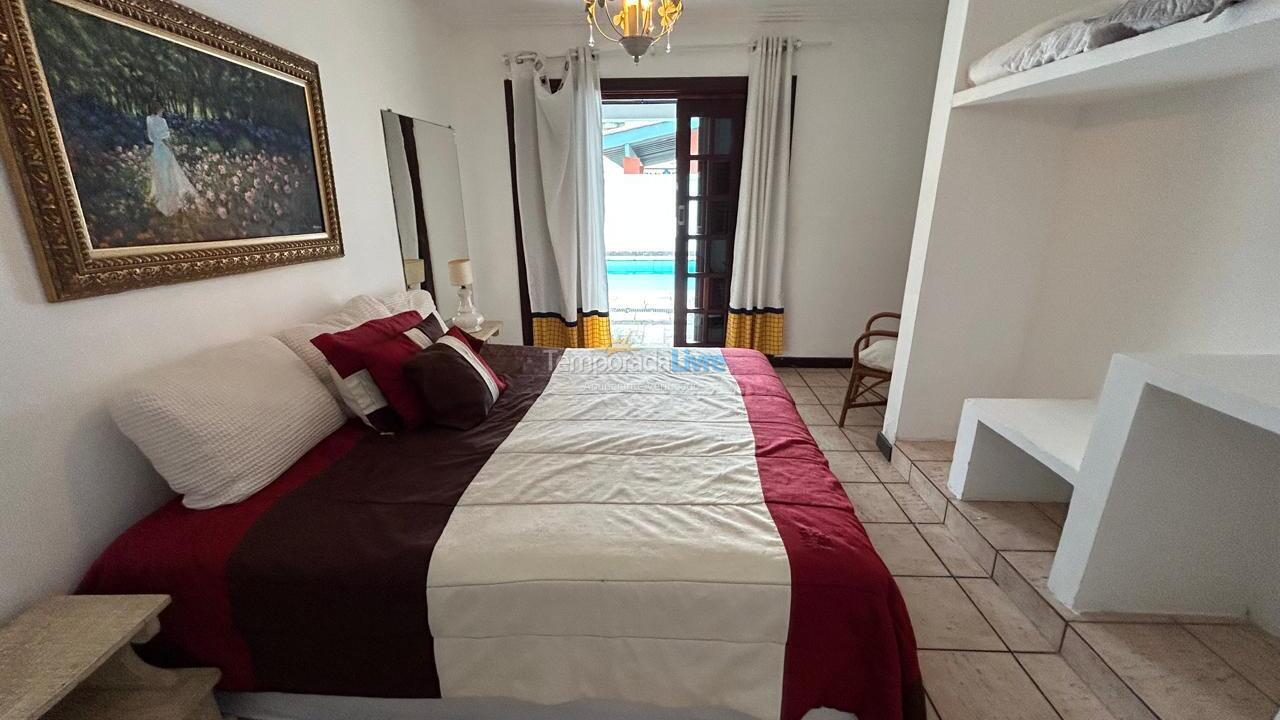 Casa para aluguel de temporada em Guarujá (Praia do Pernambuco)
