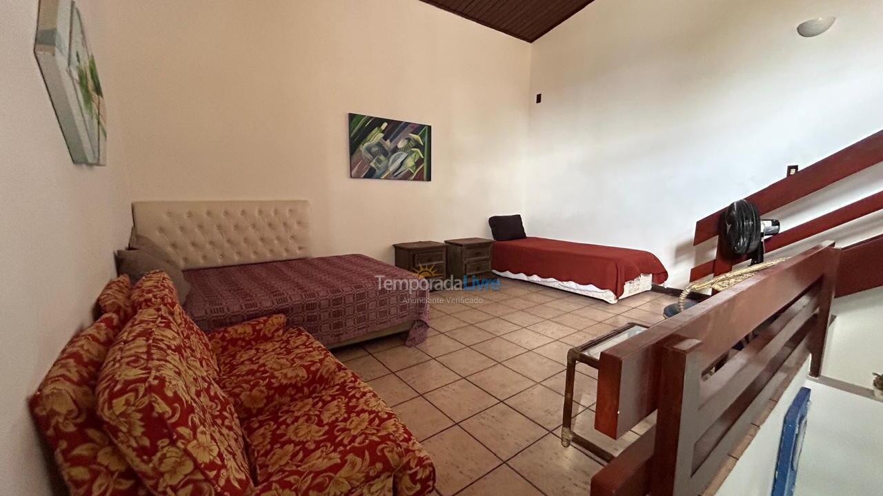 Casa para aluguel de temporada em Guarujá (Praia do Pernambuco)