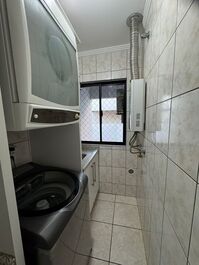 Apartment with 03 bedrooms facing the sea