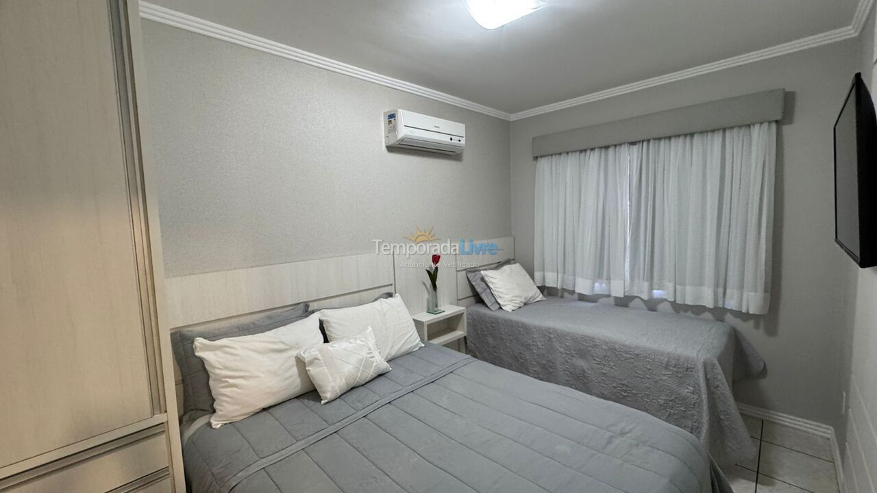 Apartment for vacation rental in Itapema (Meia Praia)