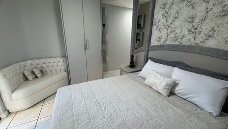 Apartment with 03 bedrooms facing the sea