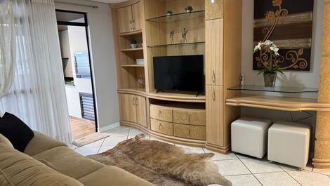 Apartment with 03 bedrooms facing the sea