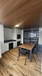 Apartment with 03 bedrooms facing the sea