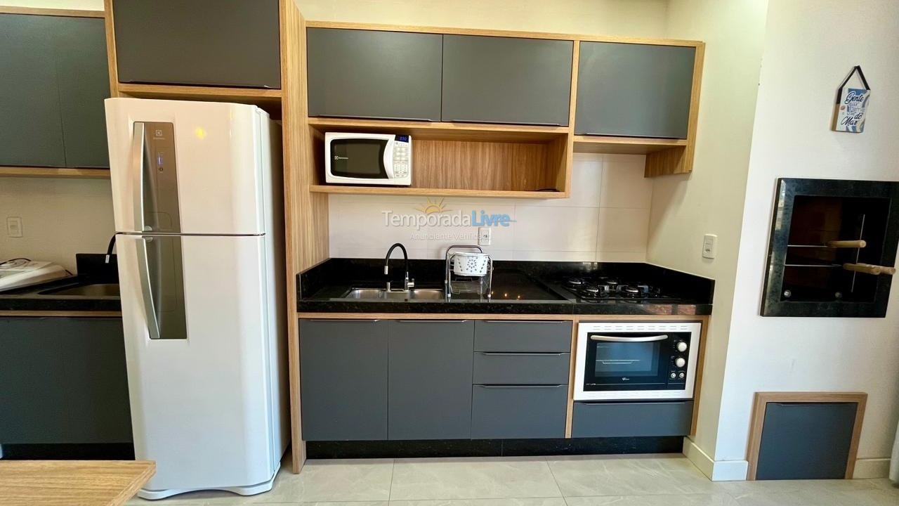 Apartamento para aluguel de temporada em Bombinhas (Praia de Bombas)