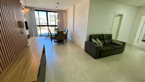 Apartamento em Bombas com Piscina no Condomínio