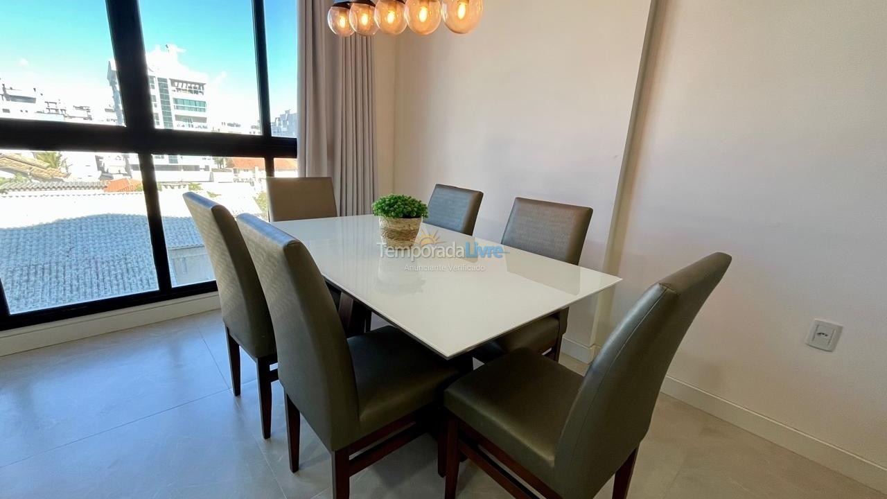 Apartamento para aluguel de temporada em Bombinhas (Praia de Bombas)