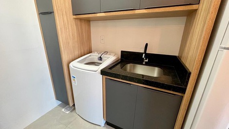 Apartamento em Bombas com Piscina no Condomínio