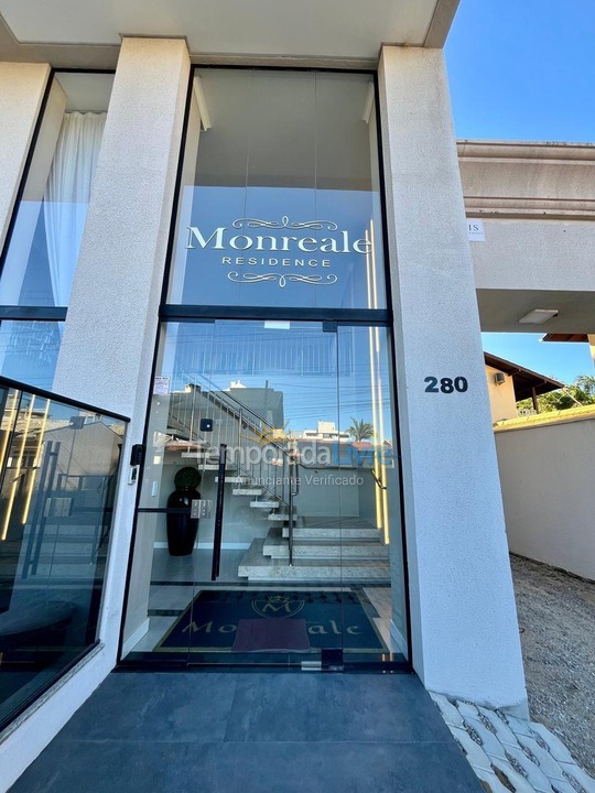 Apartamento para aluguel de temporada em Bombinhas (Praia de Bombas)