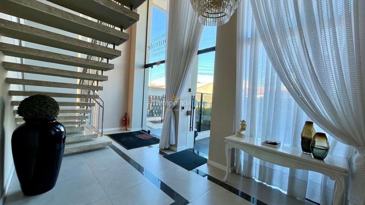 Apartamento para aluguel de temporada em Bombinhas (Praia de Bombas)