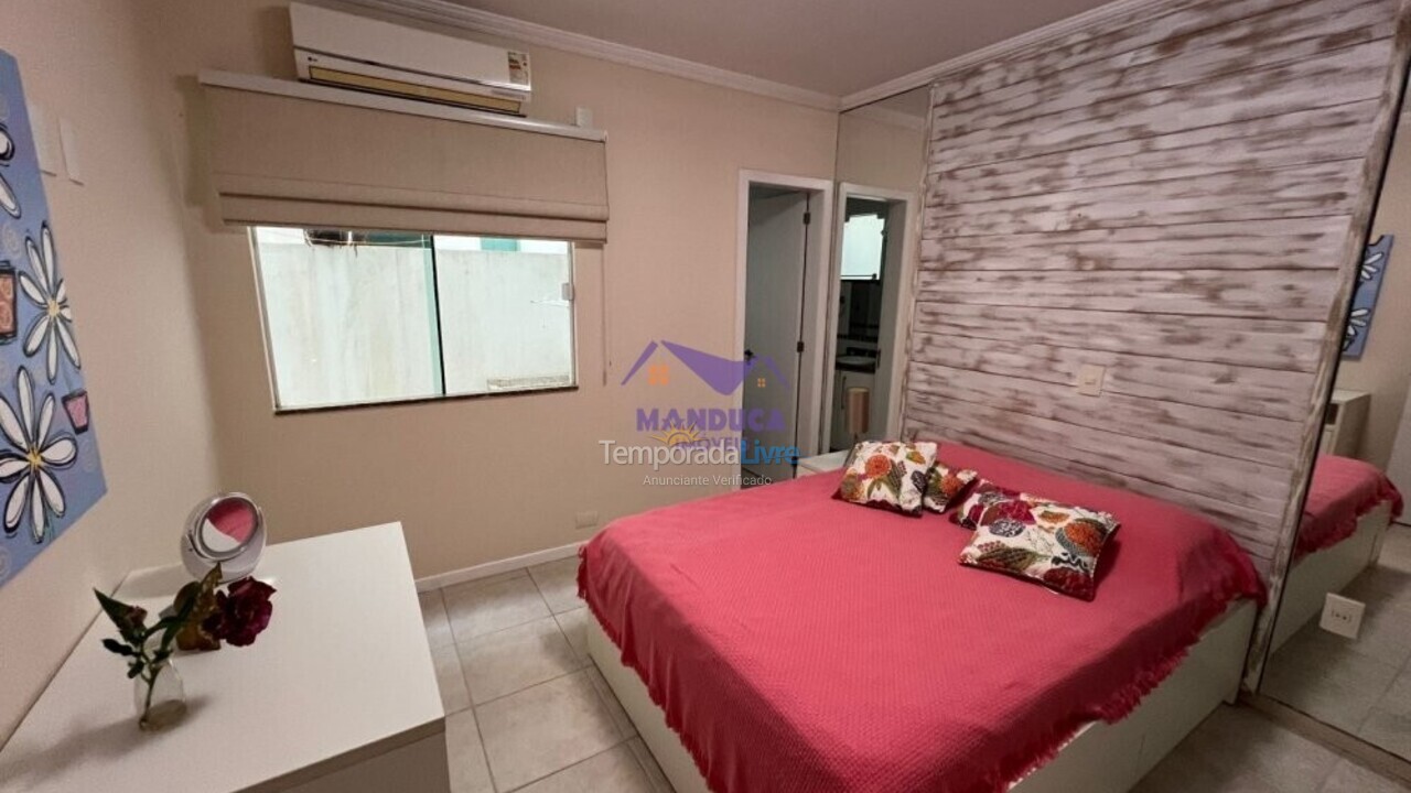 Apartamento para aluguel de temporada em Bombinhas (Praia de Quatro Ilhas)