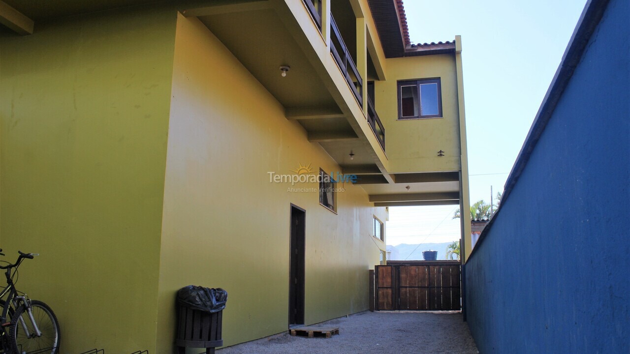 Apartment for vacation rental in Garopaba (Praia da Ferrugem)