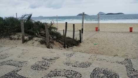 Próximo ao melhor ponto da praia de ipanema